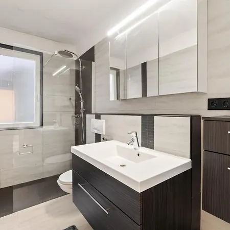 Apartamento Geraeumiges Familienhaus Koeln *