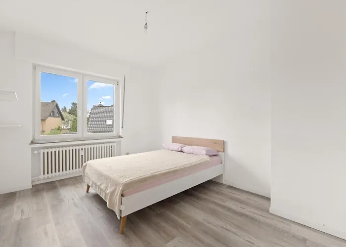 Geraeumiges Familienhaus Koeln *