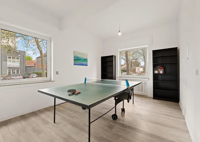 Geraeumiges Familienhaus Koeln Apartamento